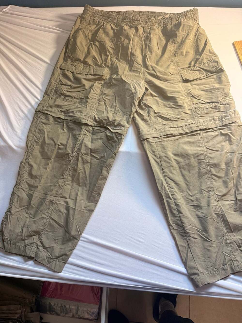 Columbia Omni-Shade Convertible Cargo Pants / Shorts Size Large Army Green Nylon